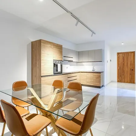 Modern 2br With Private Terrace & Sofa Bed By 360 Estates Daire