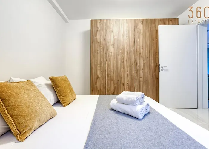 Modern 2br With Private Terrace & Sofa Bed By 360 Estates