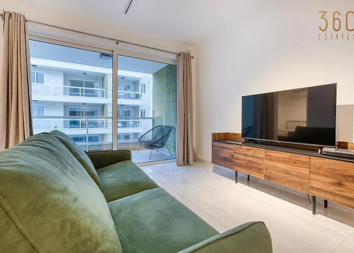 Modern 2br With Private Terrace & Sofa Bed By 360 Estates *